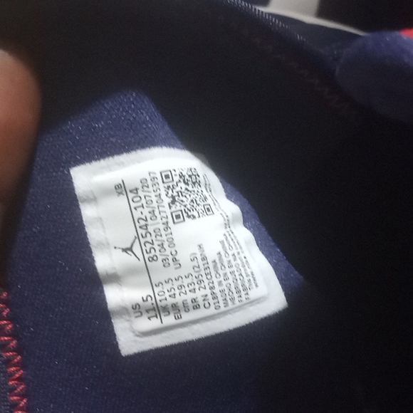 Jordan 1s - Picture 3 of 4